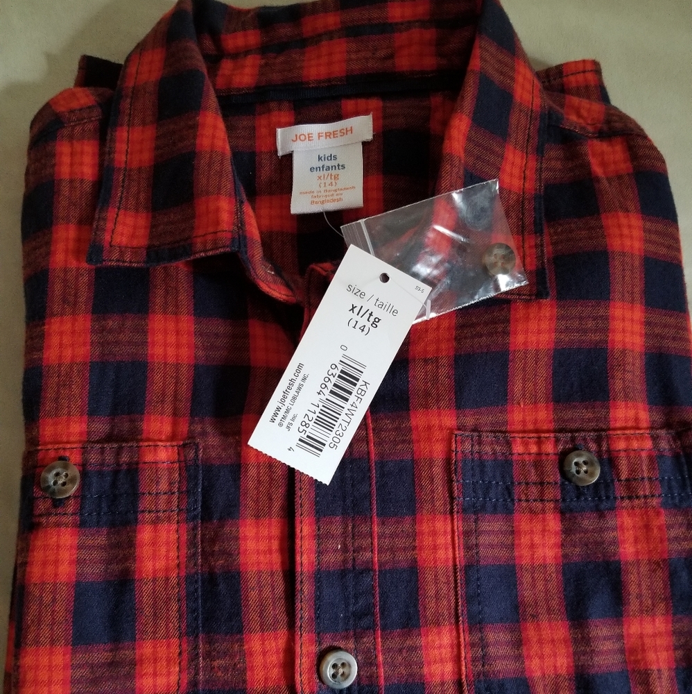 New with tags Boys long sleeve shirt